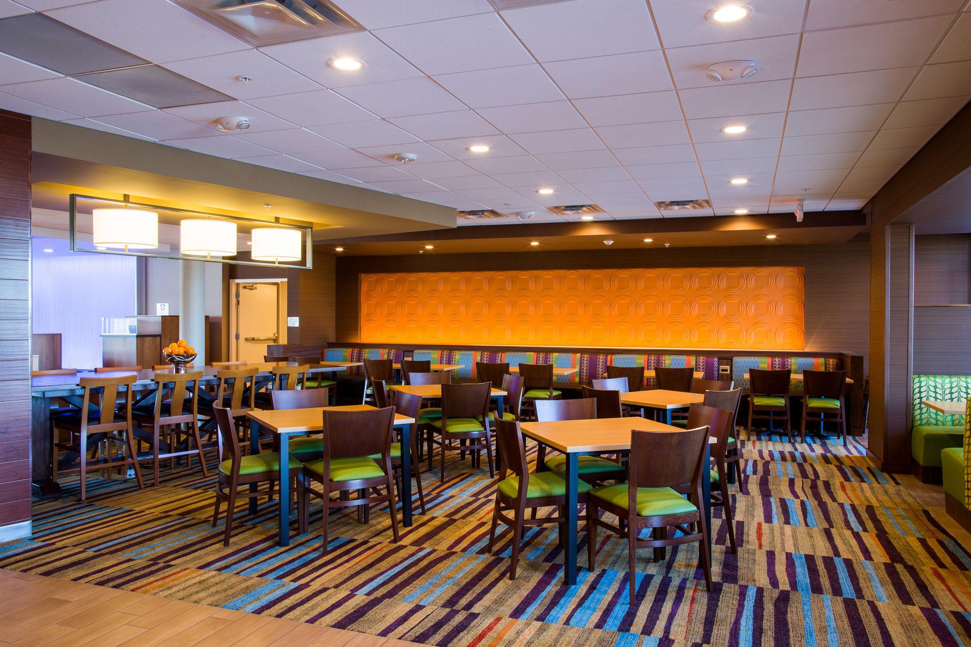 Fairfield Inn & Suites By Marriott Lincoln Southeast Bagian luar foto
