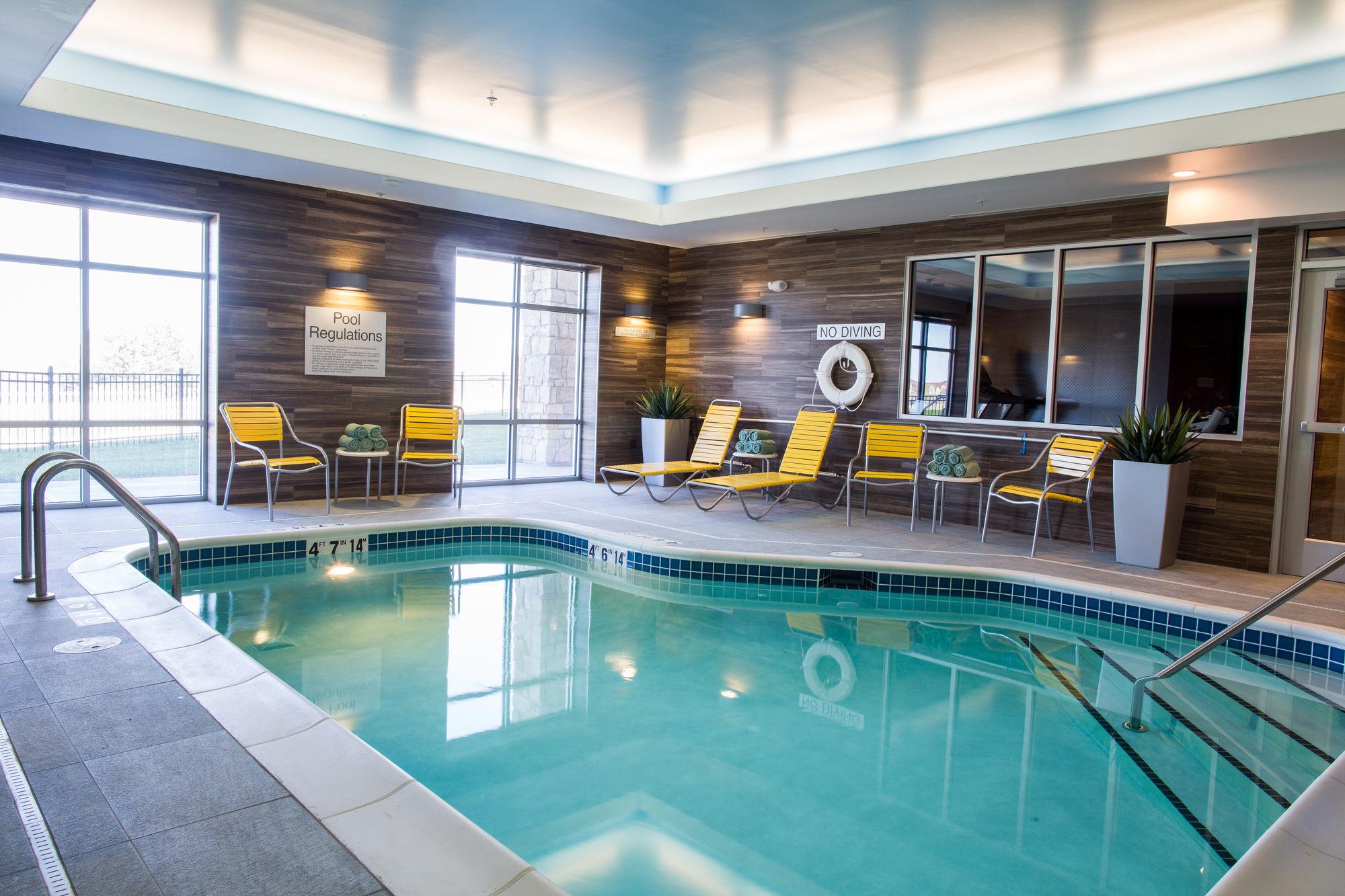 Fairfield Inn & Suites By Marriott Lincoln Southeast Bagian luar foto