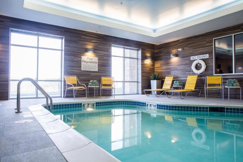 Fairfield Inn & Suites By Marriott Lincoln Southeast Bagian luar foto