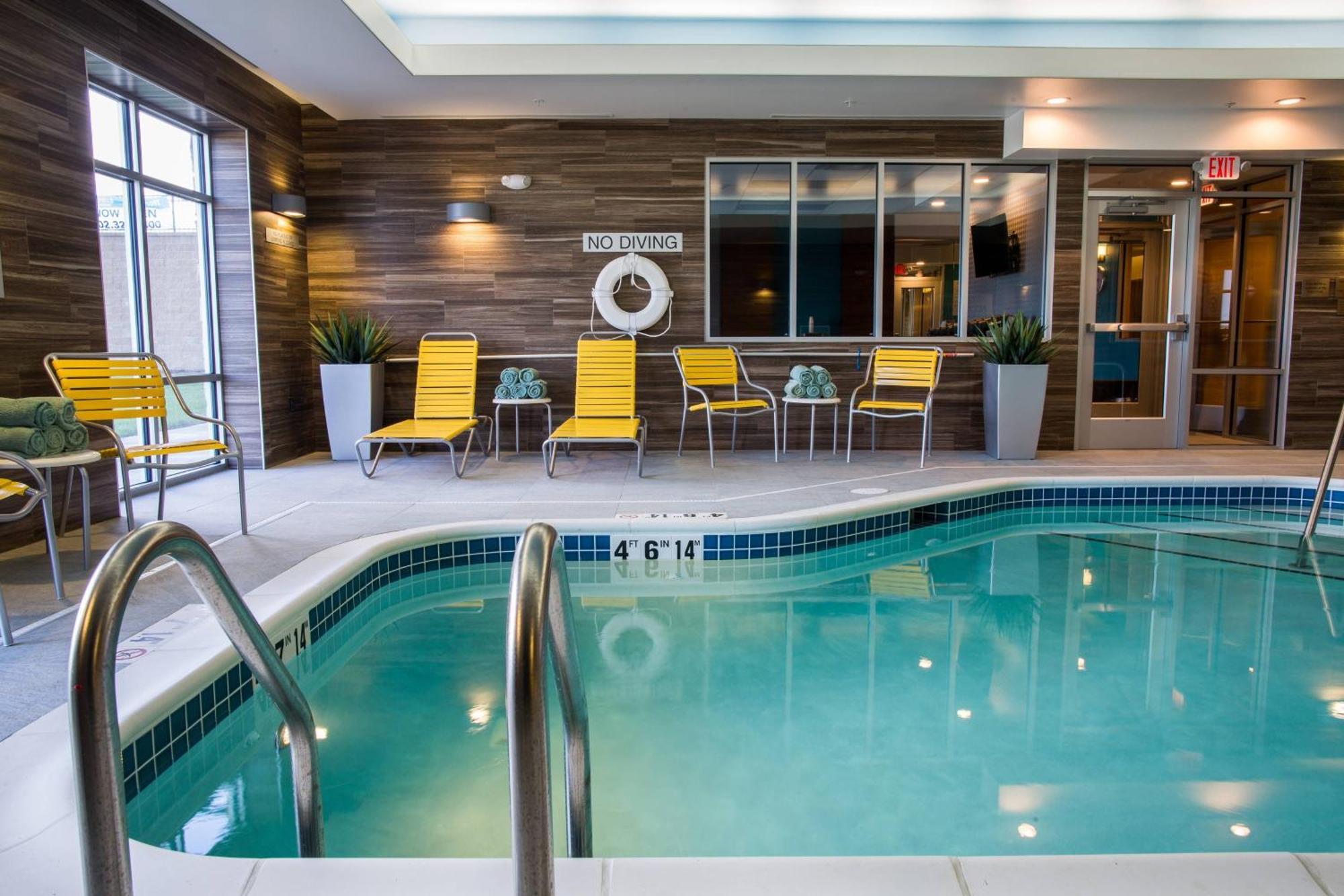 Fairfield Inn & Suites By Marriott Lincoln Southeast Bagian luar foto
