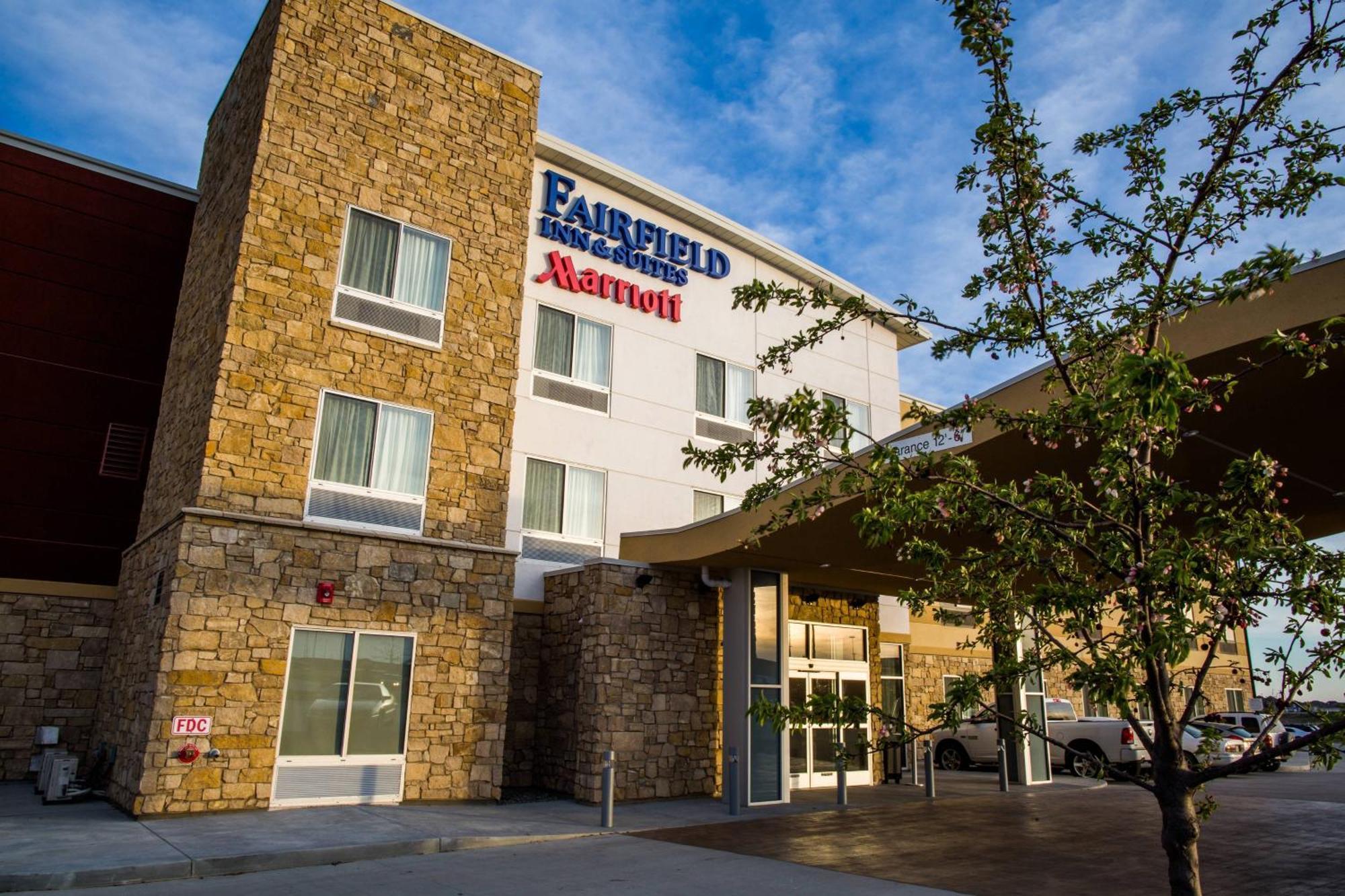 Fairfield Inn & Suites By Marriott Lincoln Southeast Bagian luar foto
