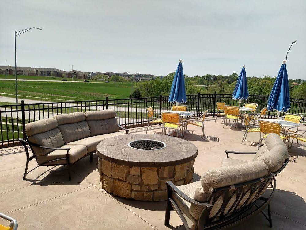 Fairfield Inn & Suites By Marriott Lincoln Southeast Bagian luar foto